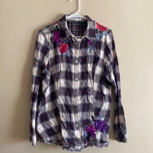 L Women’s 3 J Workshop button down shirt with roses